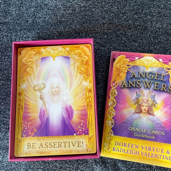 ANGEL ANSWERS ORACLE CARDS - Picture 3 of 10